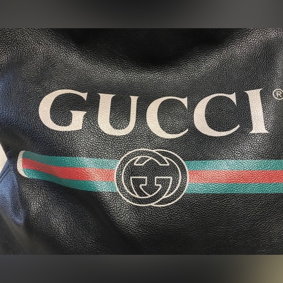 Gucci Logo Print Leather Tote Bag in Black Unisex - Picture 6 of 13